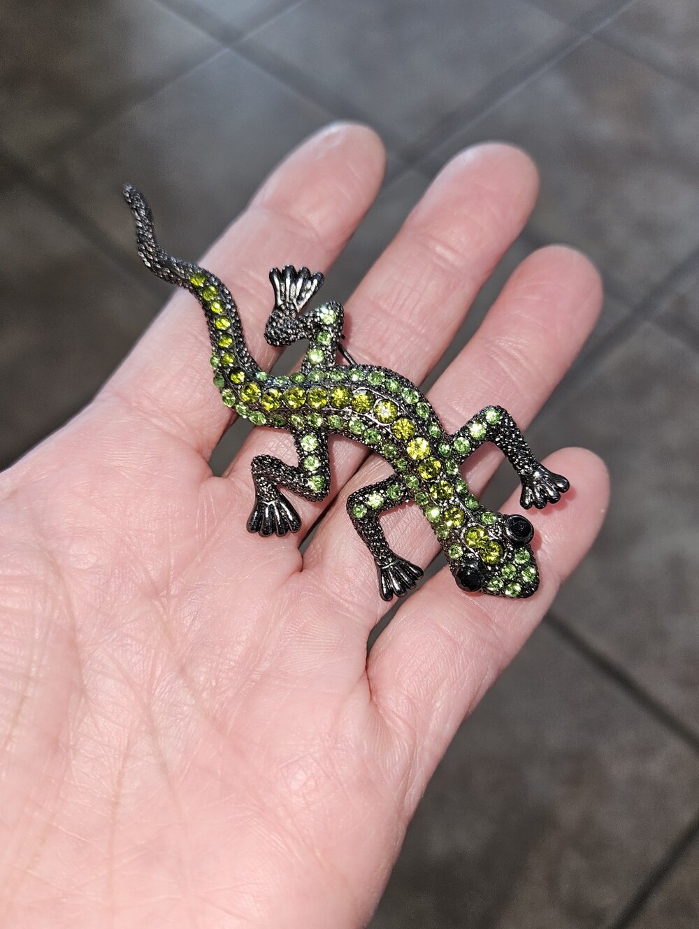 Sparkling Green Gecko Brooch Pin with Black Metal Finish